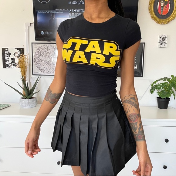 H&M Tops - Star Wars Crop Top